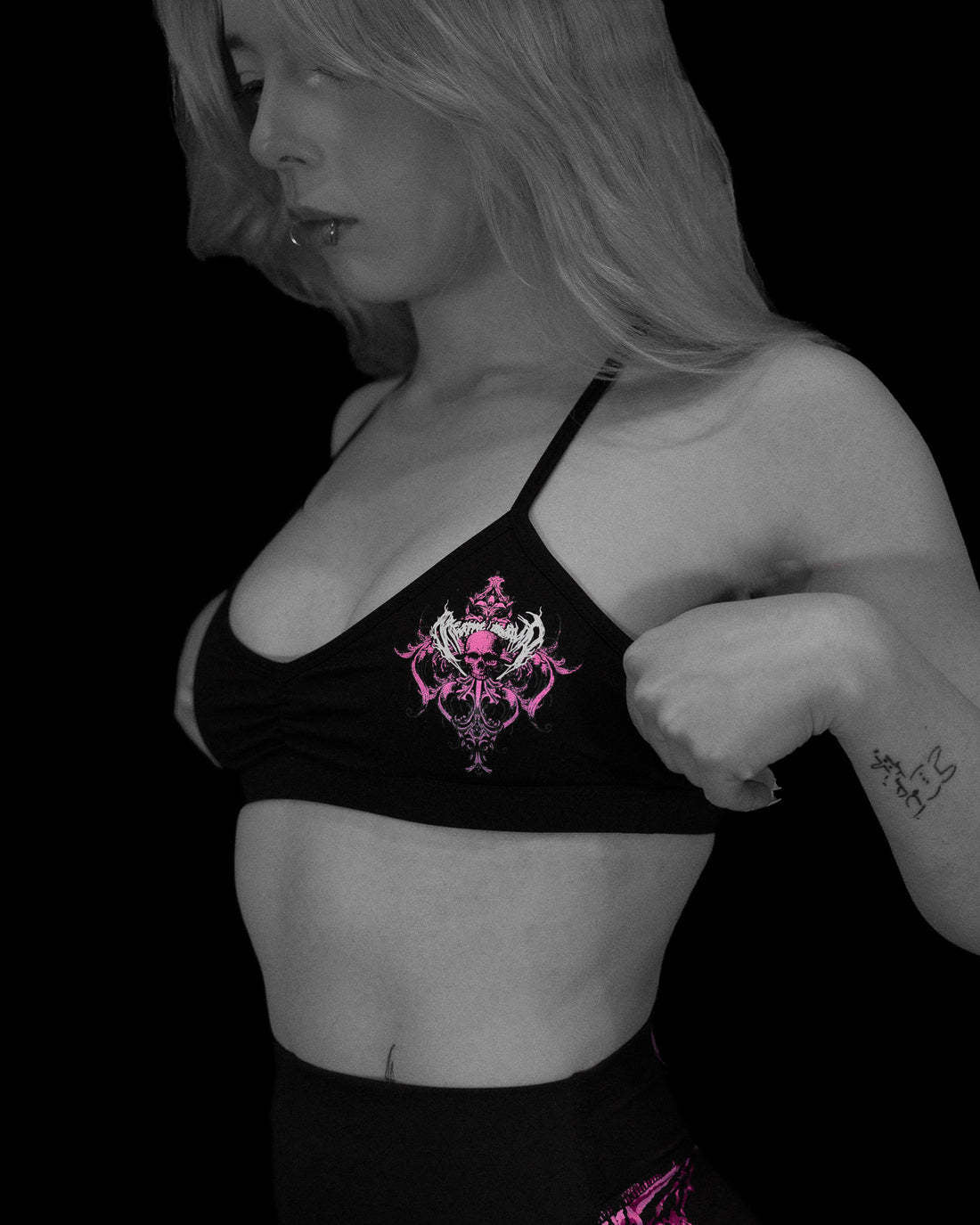 Women's Scoop Neck Sports Bra with Thin Straps