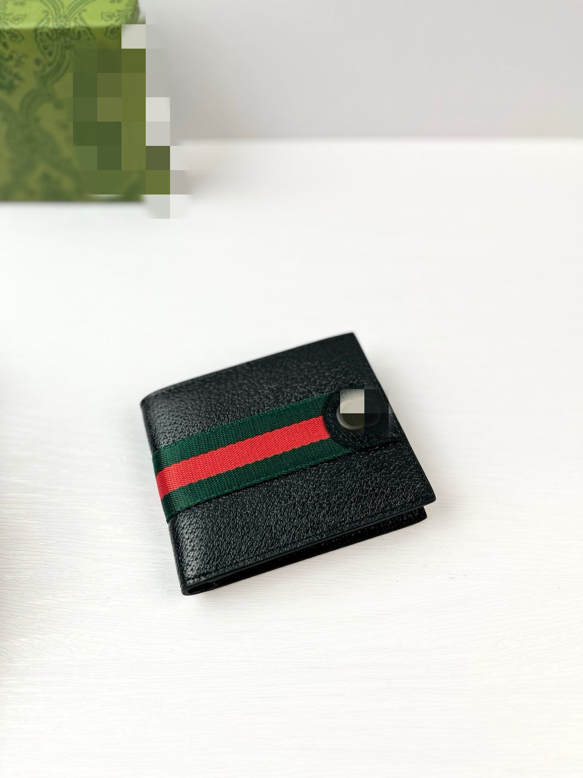 Foreign trade wholesale of European and American fashionable men's genuine leather wallets, high-quality hot-selling 20% off cash slip boxes