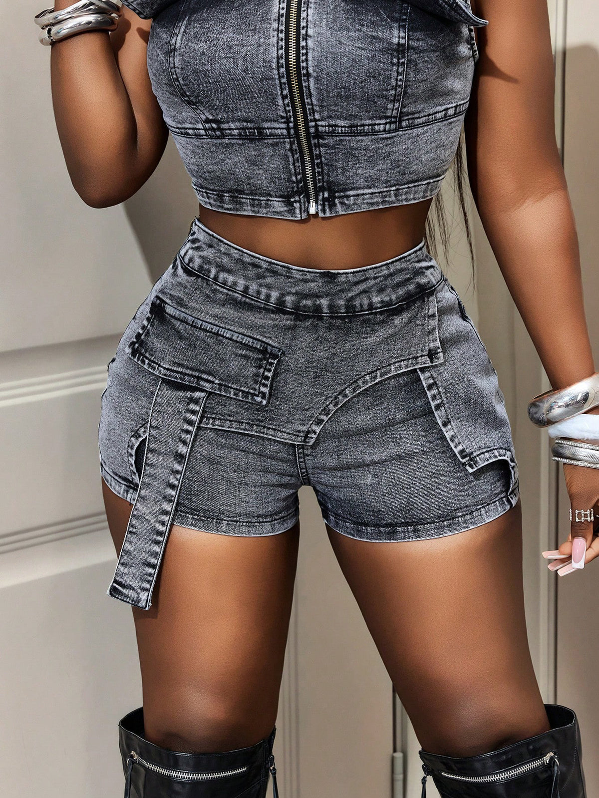 Women's High-Waist Stretch Denim Cargo Shorts with Flap Pockets and Side Straps