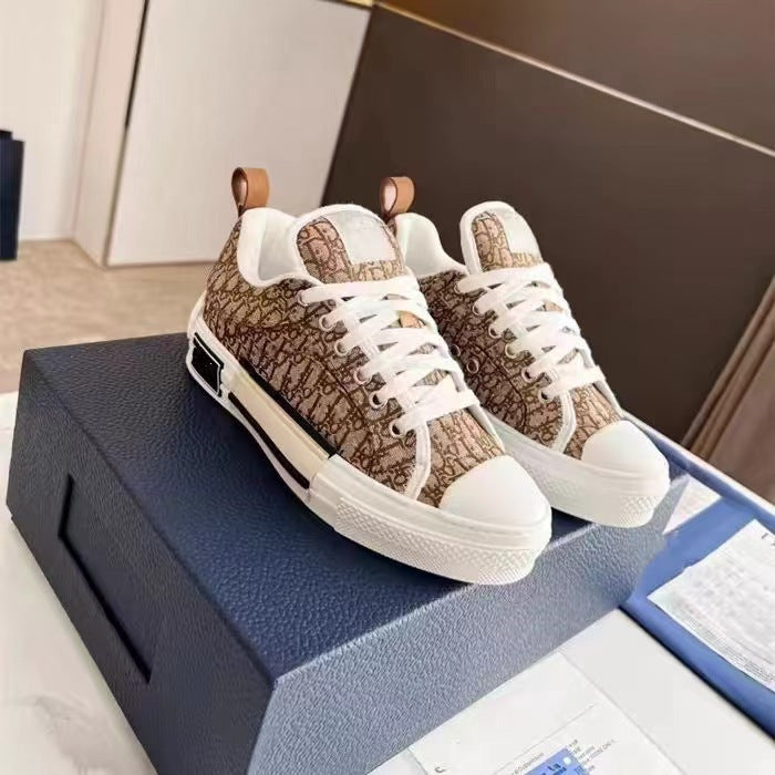 2025 spring new Internet celebrity with the same couple model giant foot length versatile letter embroidery platform shoes canvas shoes