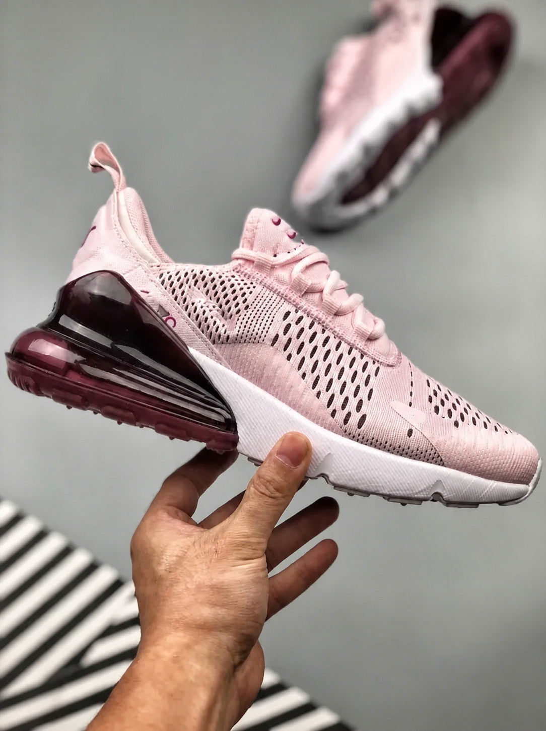 Women's Mesh Lace-Up Sneakers with Visible Air Cushion Heel