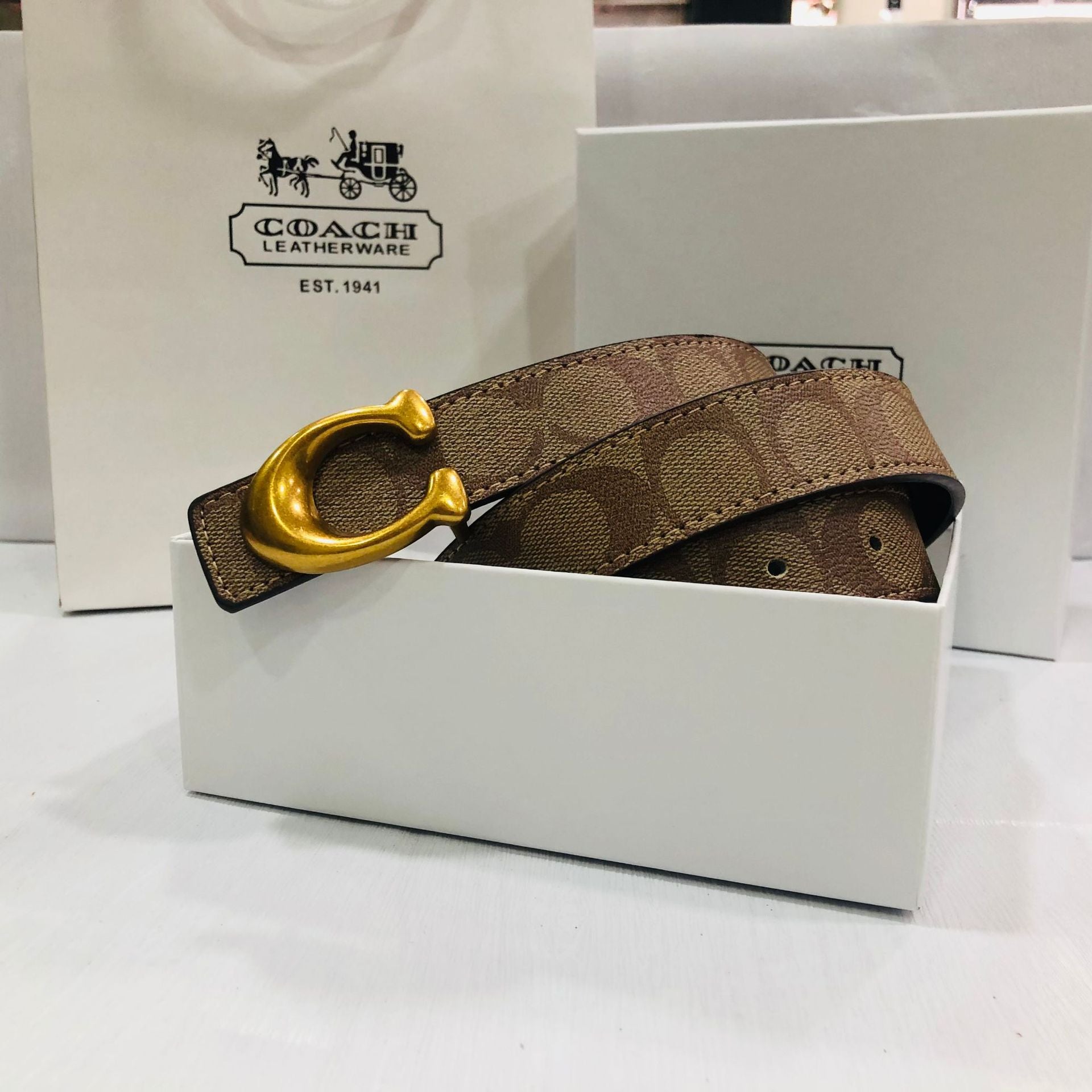 Women's Belt With Tailored Silhouette For Modern Versatility And Elevated Wardrobe Flair