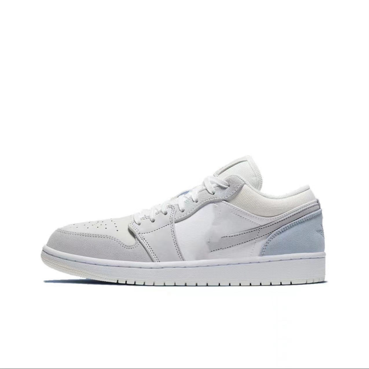 AeroCore Urban Low Top Sneaker