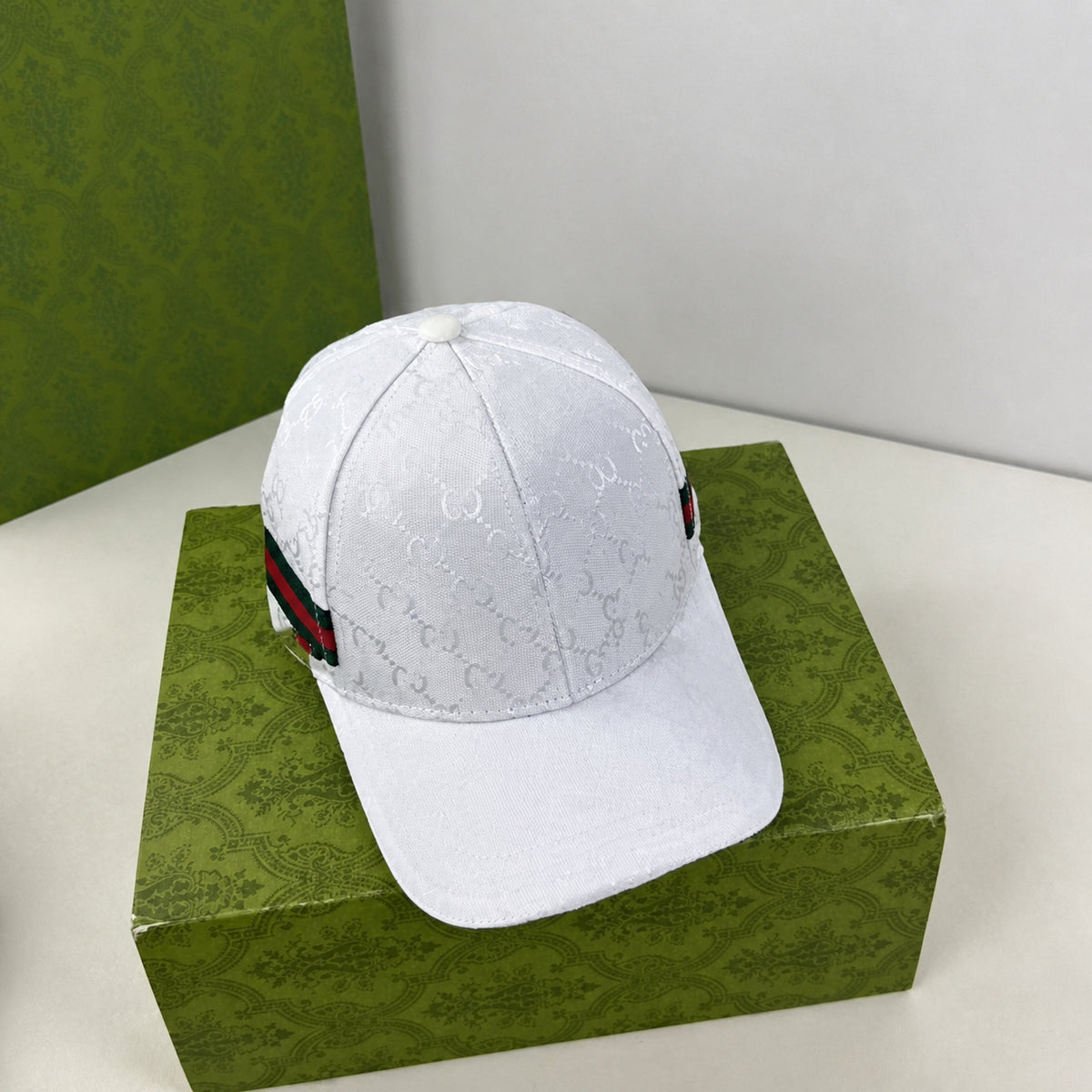 Patterned Baseball Cap with Structured Curved Brim and Contrast Stripe