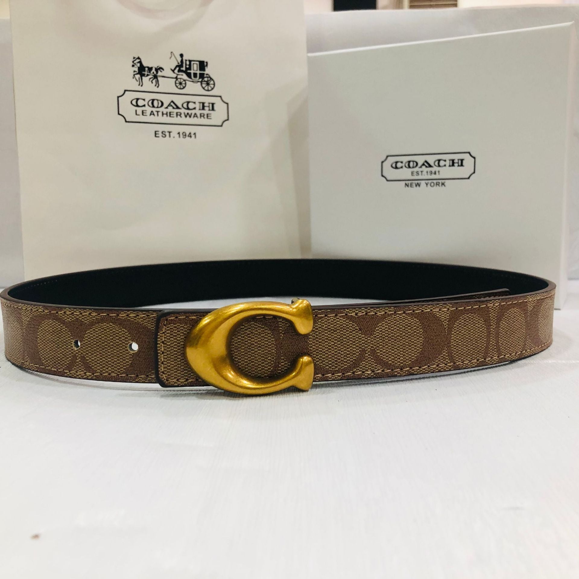 Women's Belt With Tailored Silhouette For Modern Versatility And Elevated Wardrobe Flair