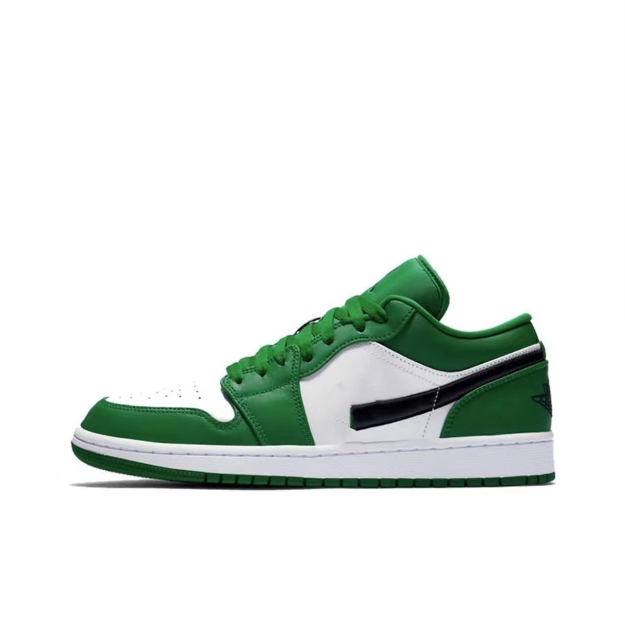 AeroCore Urban Low Top Sneaker