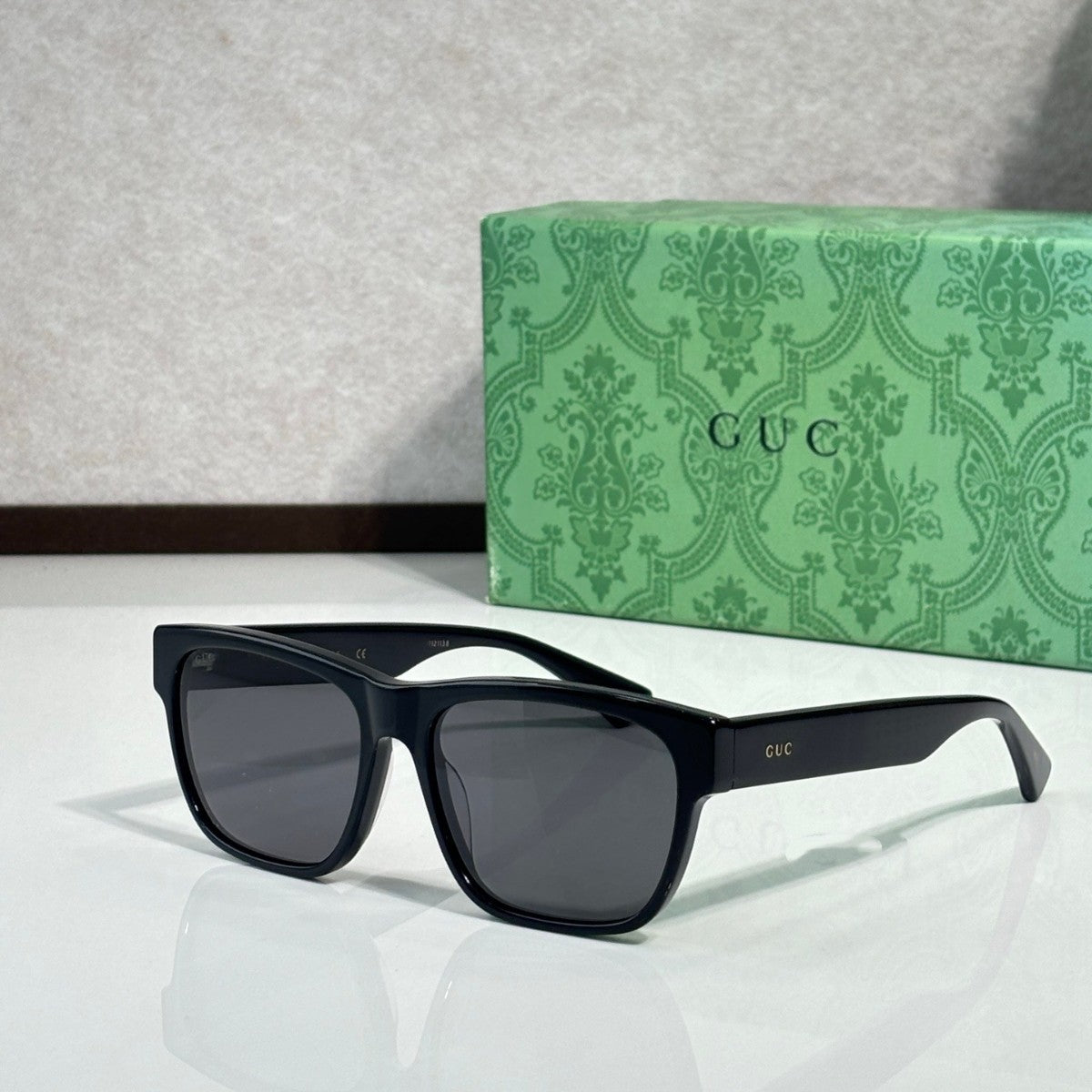 Monarch Edge Square Sunglasses For Effortless Modern Style And Timeless Confidence