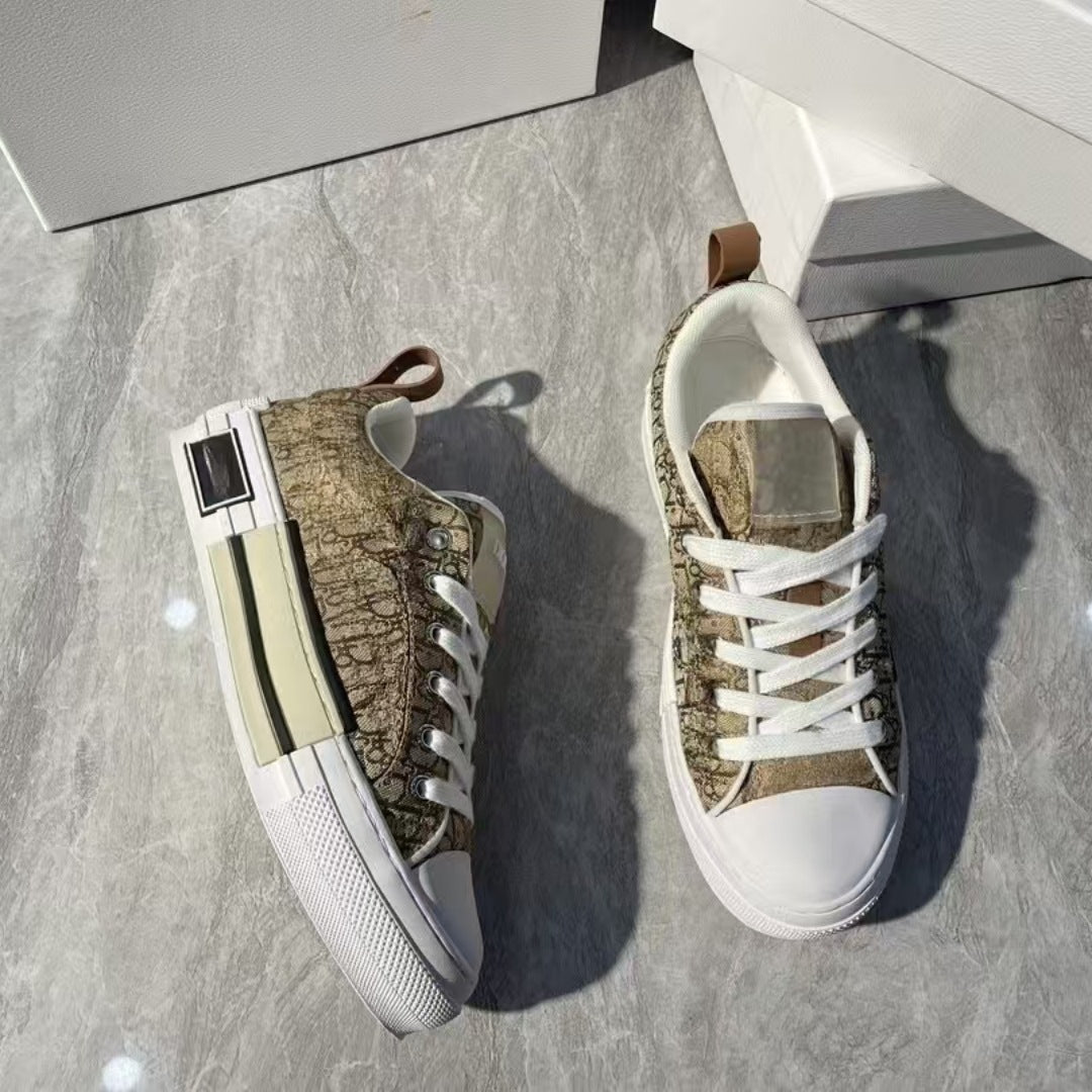 2025 spring new Internet celebrity with the same couple model giant foot length versatile letter embroidery platform shoes canvas shoes