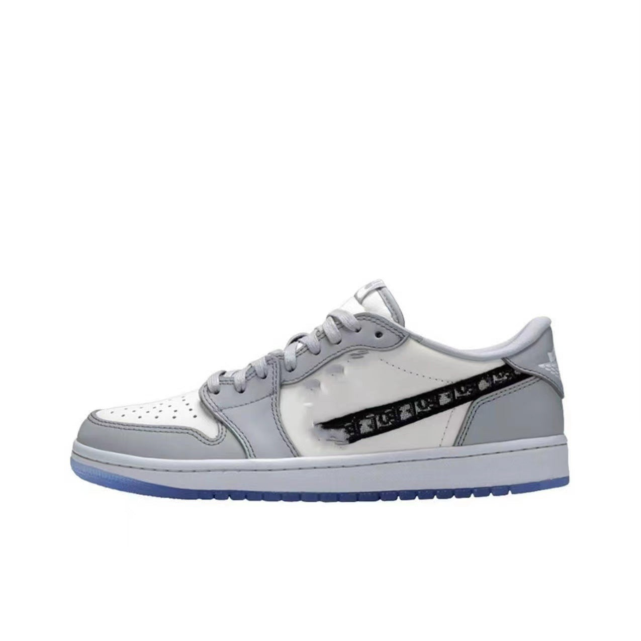 AeroCore Urban Low Top Sneaker