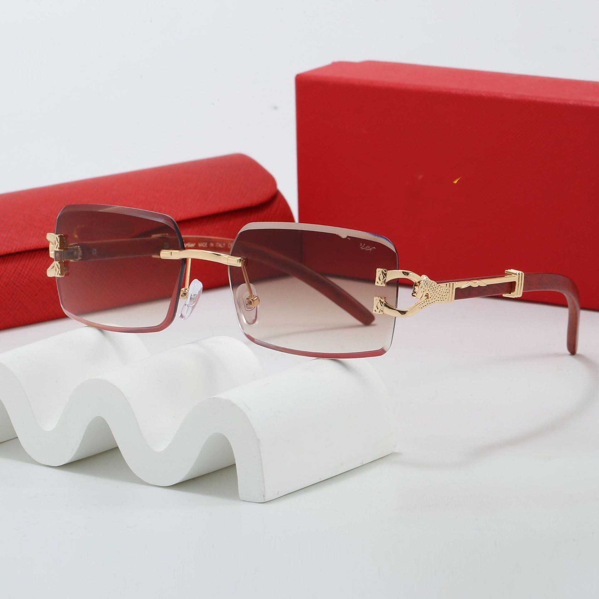 Pinnacle Icon Luxe Square Sunglasses For Bold Presence And Timeless Fashion Confidence