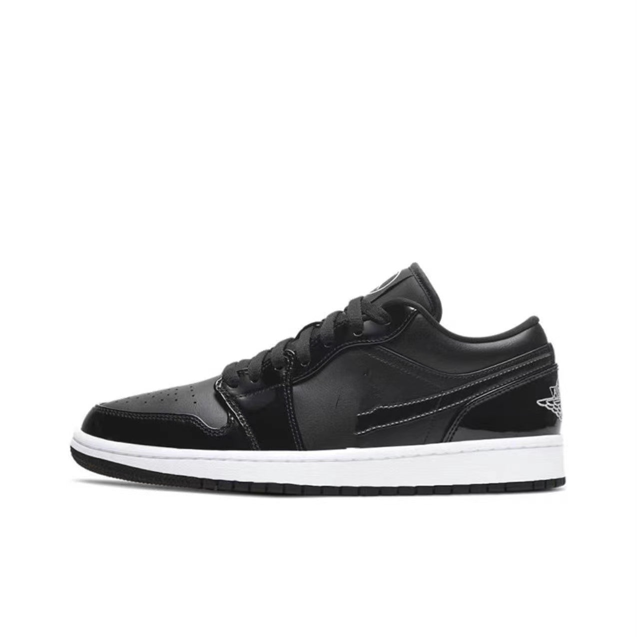 AeroCore Urban Low Top Sneaker