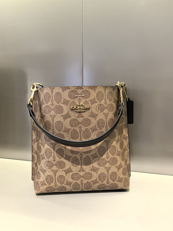 Avant Garde Bucket Shoulder Bag For Everyday Luxury And Effortless City Style That Elevates Every Look