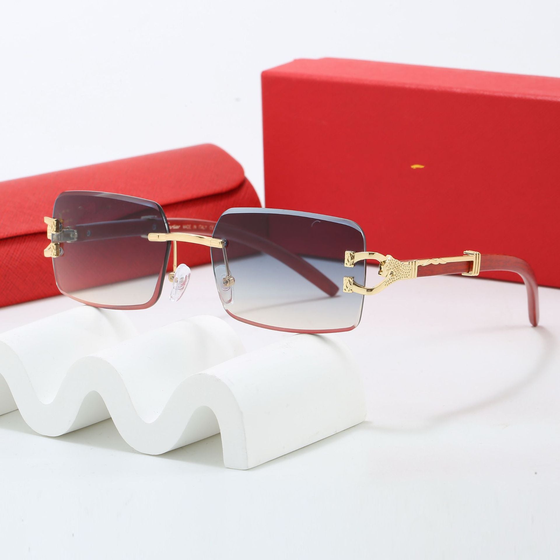 Pinnacle Icon Luxe Square Sunglasses For Bold Presence And Timeless Fashion Confidence