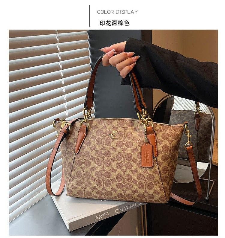 Premium Dumpling Bag For Women With Convertible One Shoulder Crossbody Design For Everyday Elegance