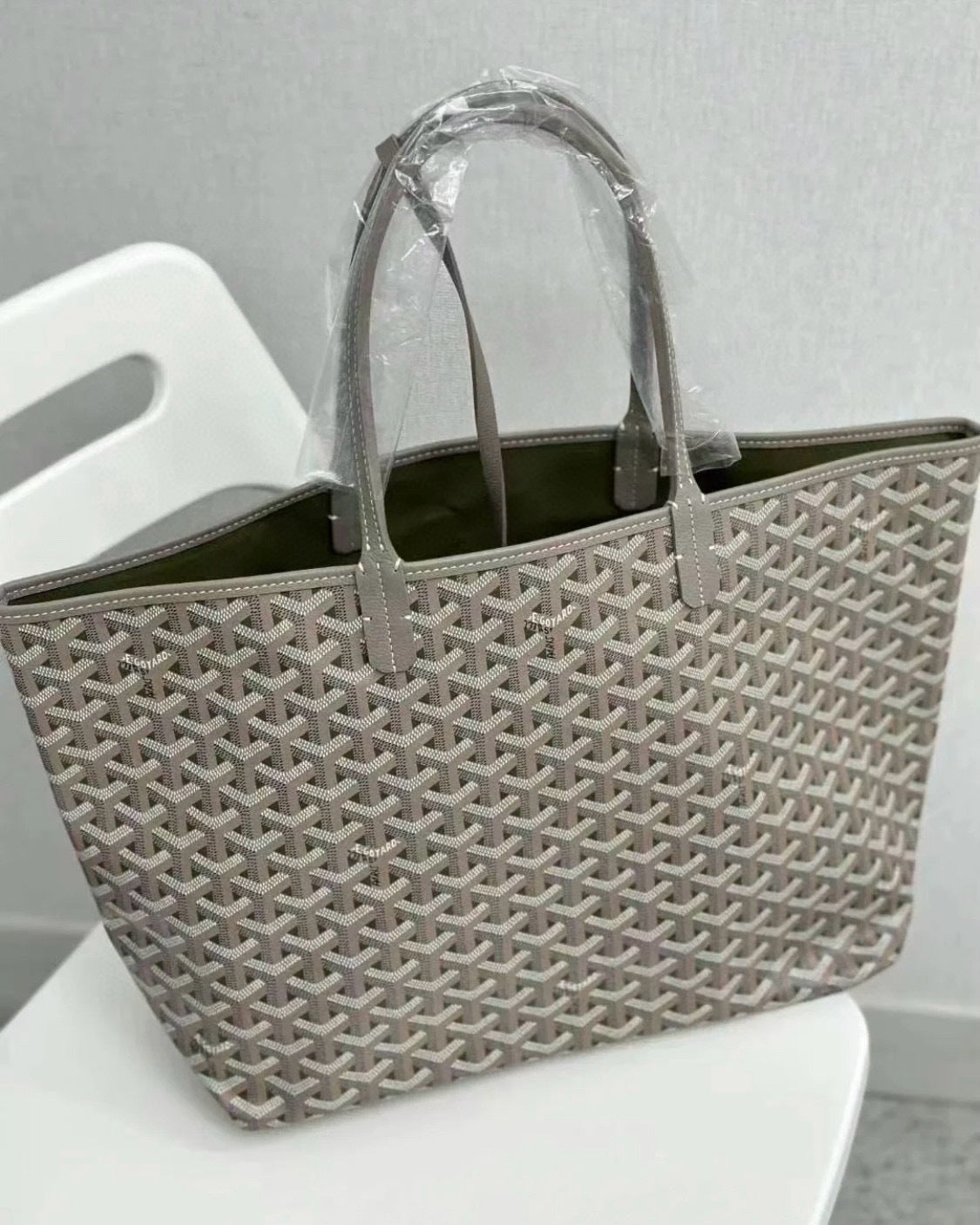 Elite Y Pattern Large Commuter Tote Bag For Women