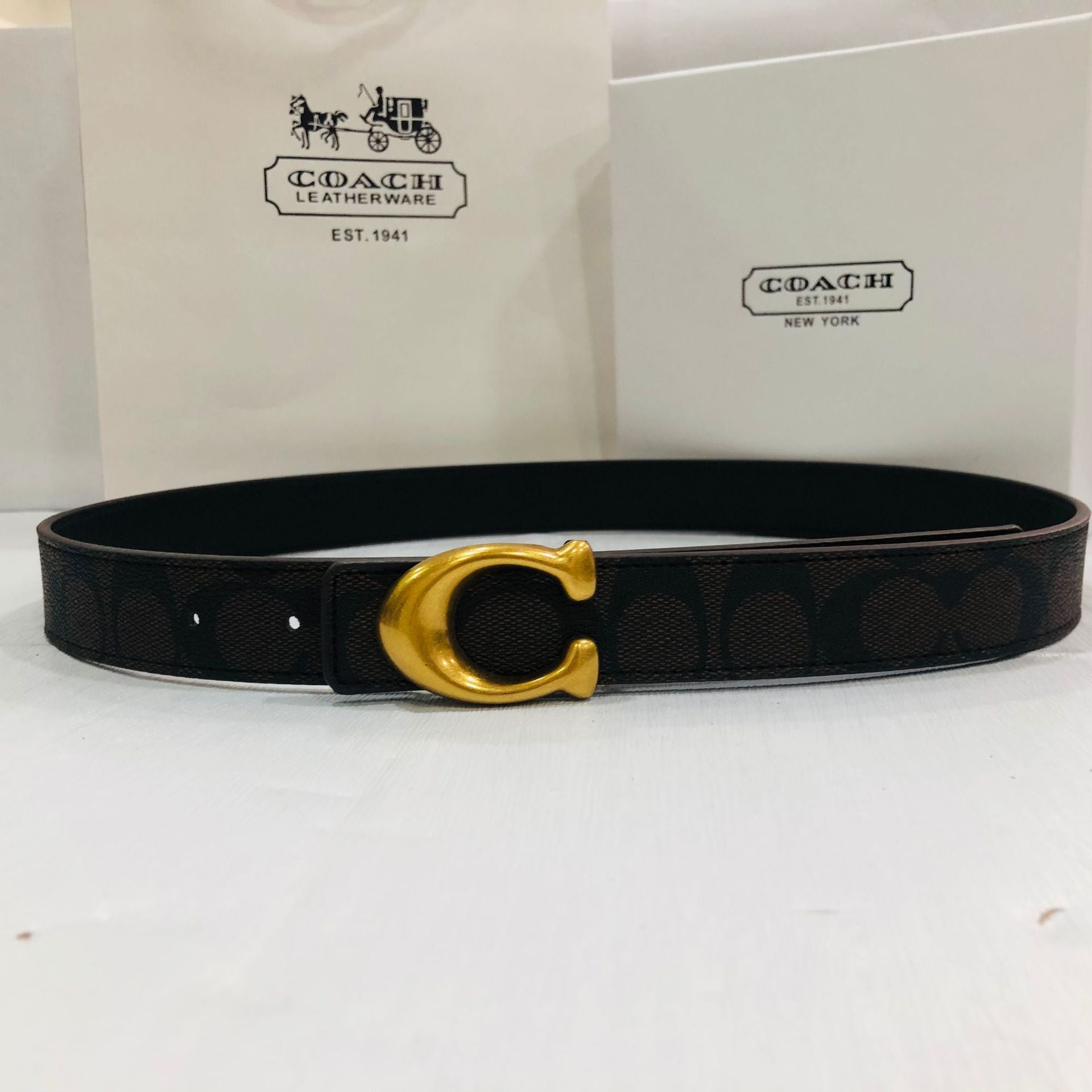 Women's Belt With Tailored Silhouette For Modern Versatility And Elevated Wardrobe Flair