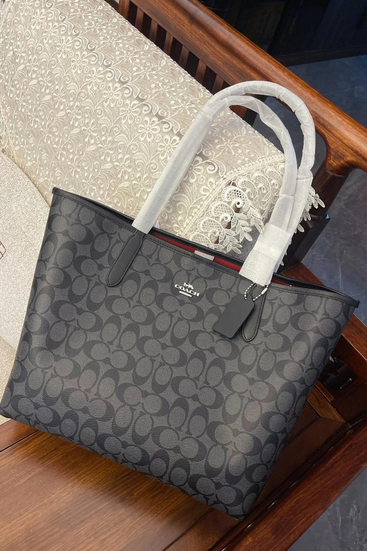 Structured Patterned Tote Bag with Top Handles and Magnetic Closure