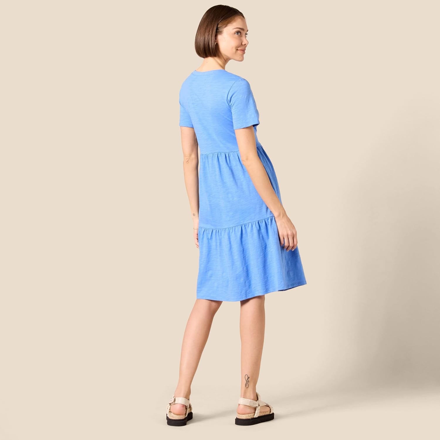Chic Women's Short-Sleeve Tiered Dress - Perfect for Every Occasion!