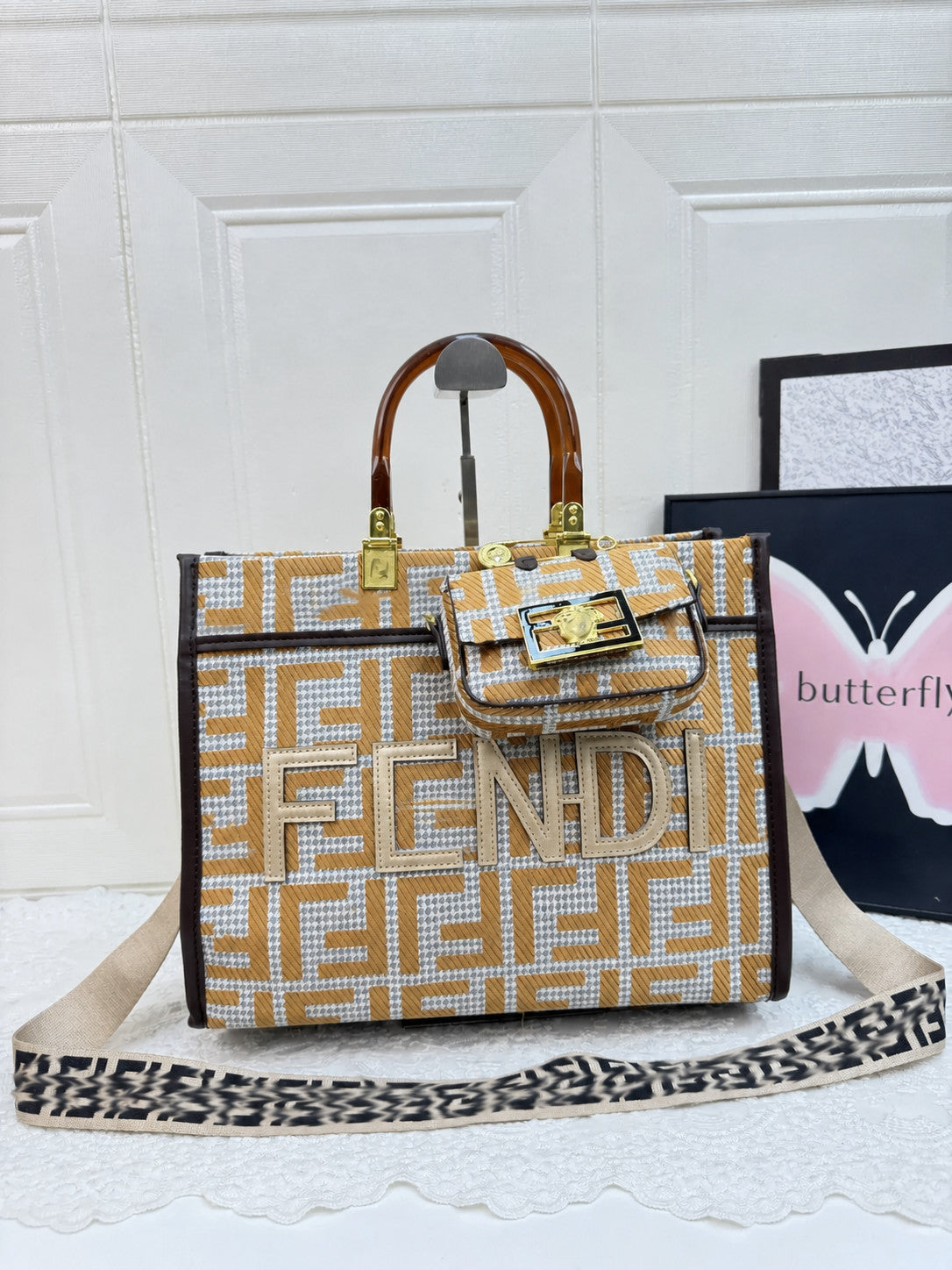 Structured Geometric Pattern Tote with Top Handles, Flap Closure, and Shoulder Strap