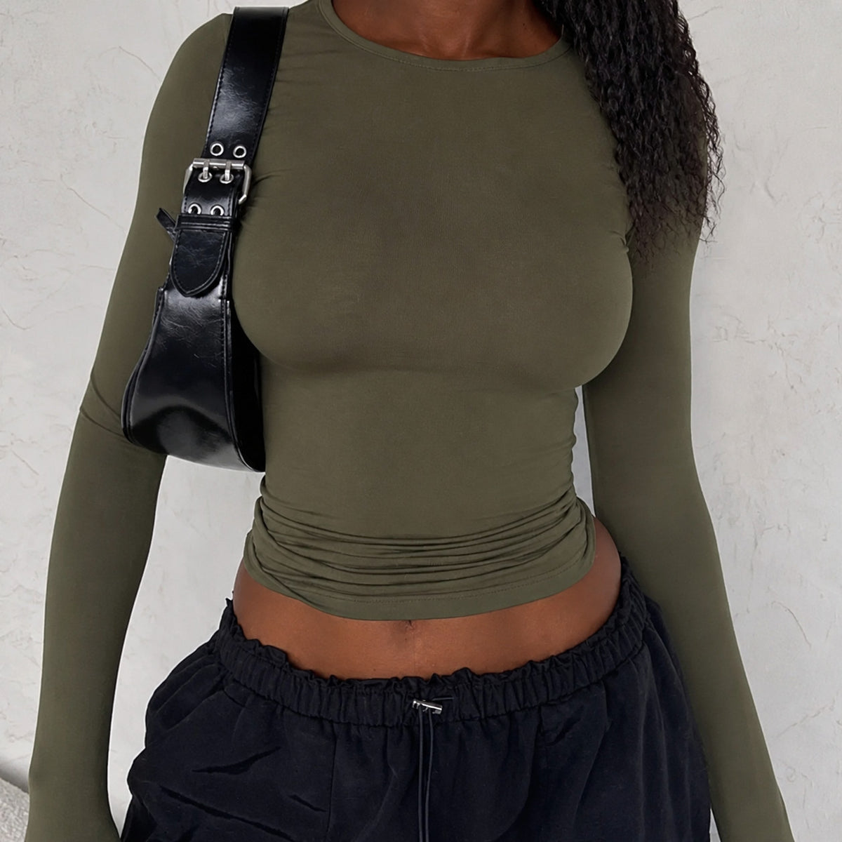 Women's Ruched Slim Fit Cropped Long Sleeve Round Neck Top