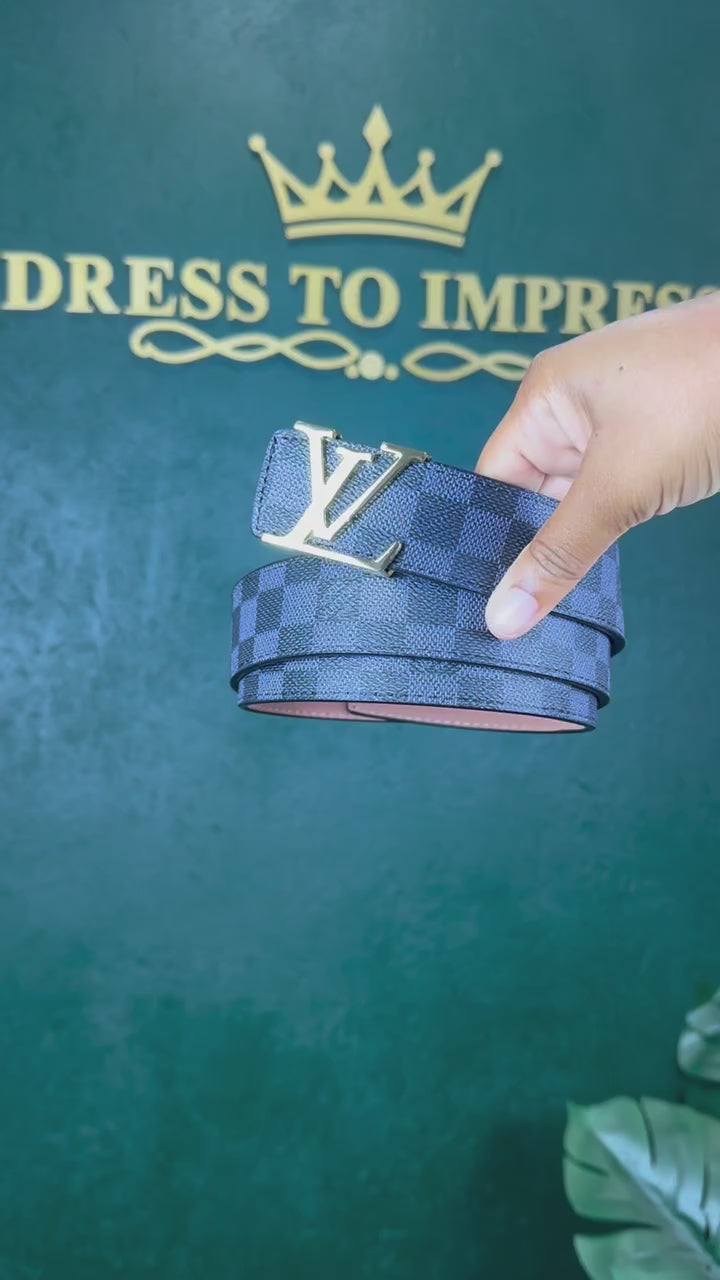 Load video: Adjustable Checkered Belt with Oversized Buckle
