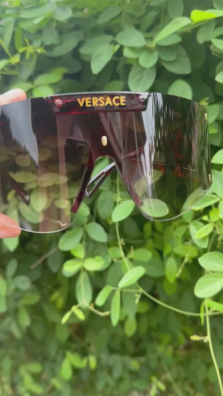 Load video: Oversized Shield Sunglasses with Gradient Lenses