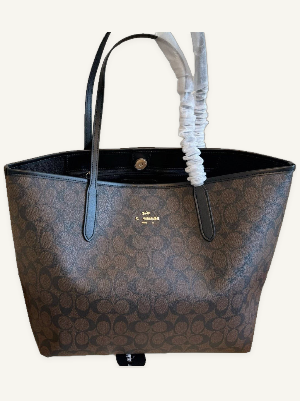 Structured Patterned Tote Bag with Top Handles and Magnetic Closure